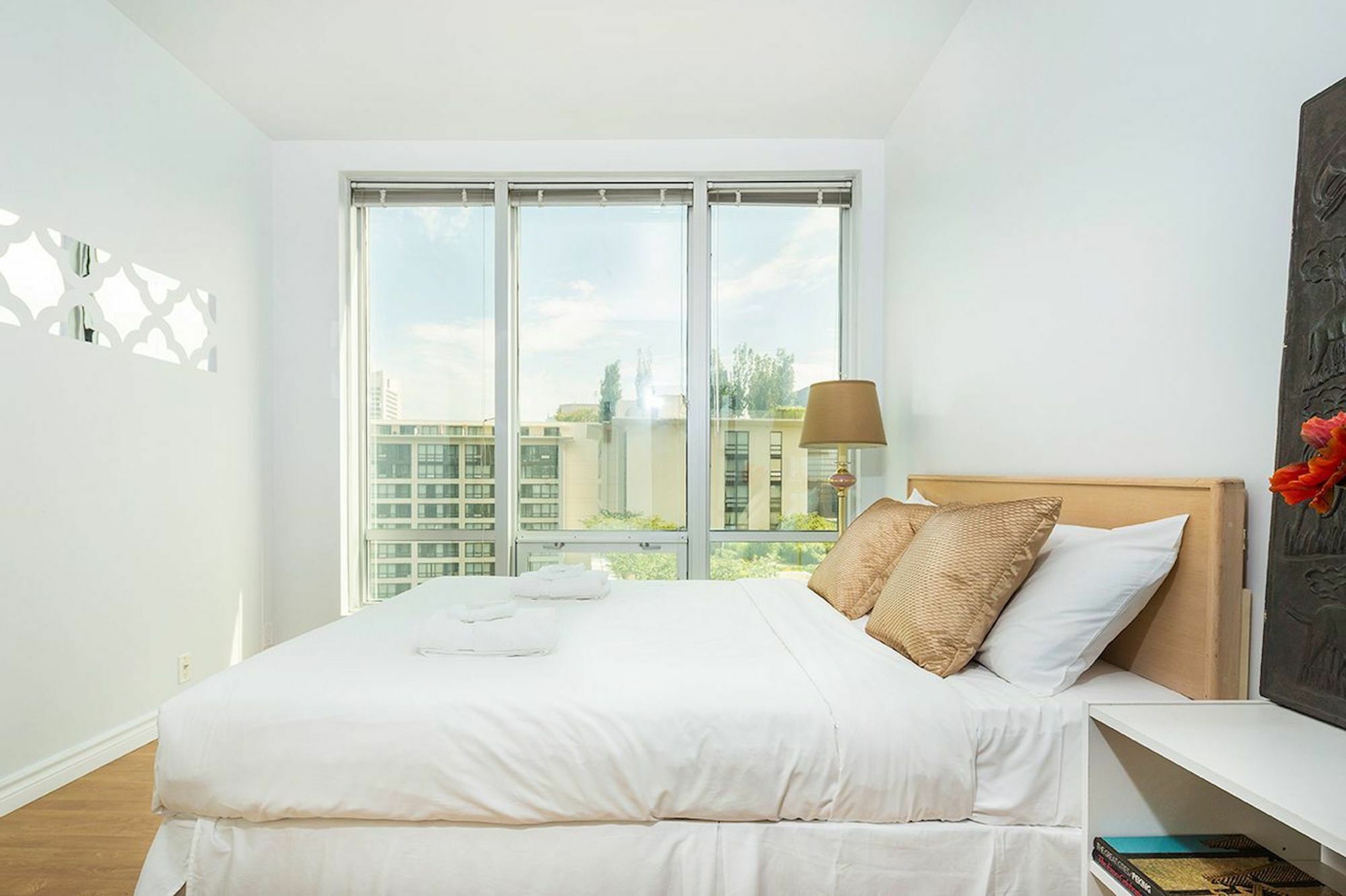 Central 1Br In Downtown Vancouver By Sonder Hotel Ngoại thất bức ảnh